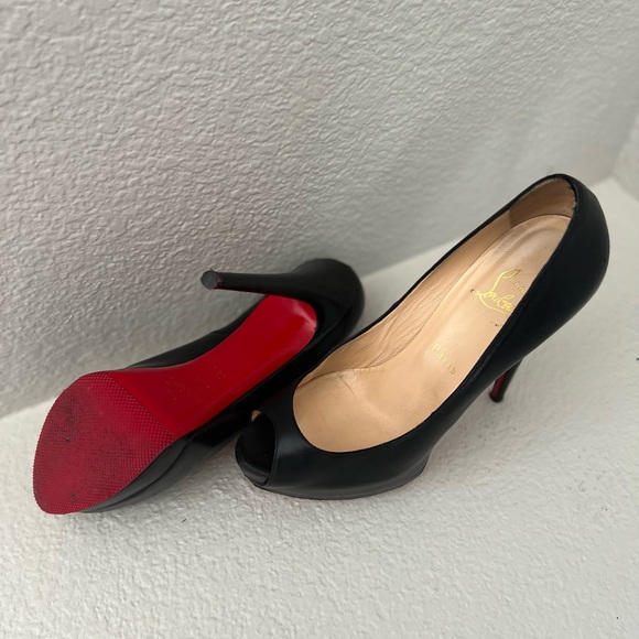 Christian Louboutin Very Privé 120 Peep-Toe Patent Leather Pumps - Picture 3 of 5